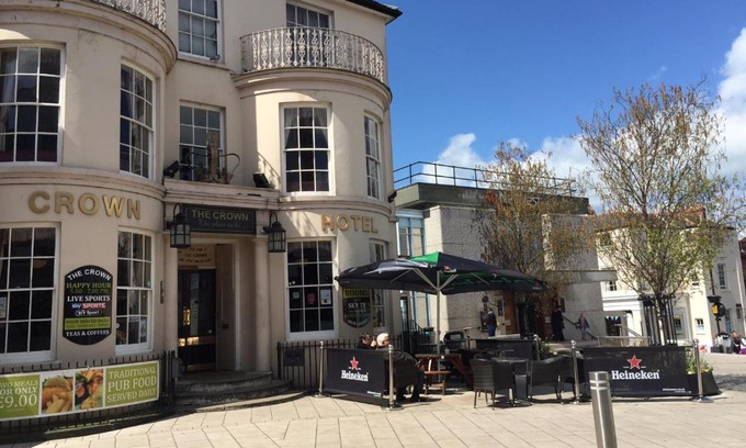 Ryde Hotel | The Crown Hotel