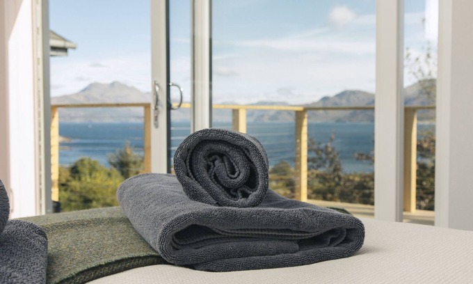 Breakish Casa | Casa-Lujoso-Baño en la habitacion-Vista al Mar-The Cúil