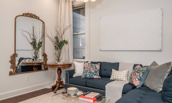 Mount Adams Condominio | The Curio at Centennial House