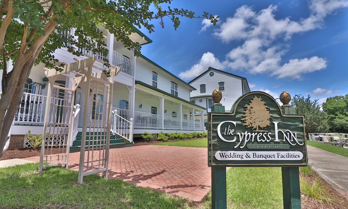 Conway Cama Y Desayuno | The Cypress Inn Bed & Breakfast