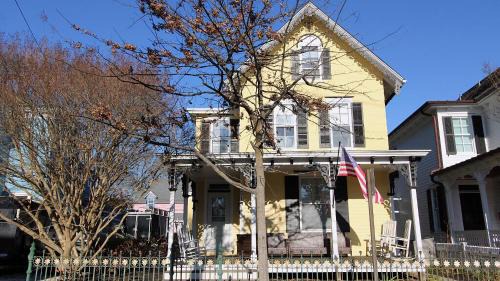 Cape May Casa | The Daisy Cottage- Whole House Rental