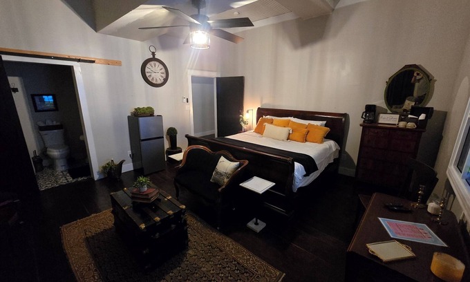 Marthasville Cama Y Desayuno | The Daniel Boone Room -Marthasville,MO
