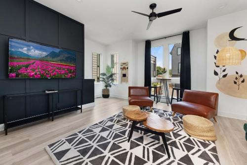 East Nashville Casa | The Daylily Rooftop Patio, Steps to Dining