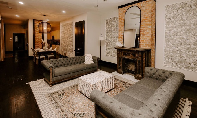 Dayton Casa | The Dayton Heritage House - Close to New Wedding Venues & UD/Downtown