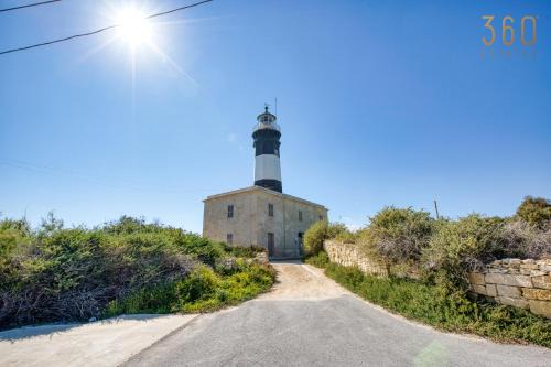 Marsaxlokk Apartamento | The Delimara Lighthouse - A Unique, cultural stay by 360 Estates