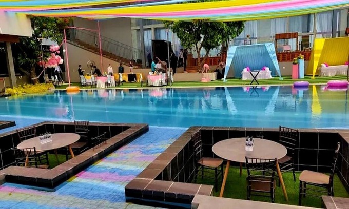 Nashik Complejo | THE DEMOCRACY HOTEL & RESORT