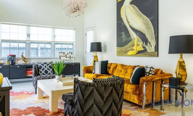 Southside Casa | The Diamond West Palm Beauty