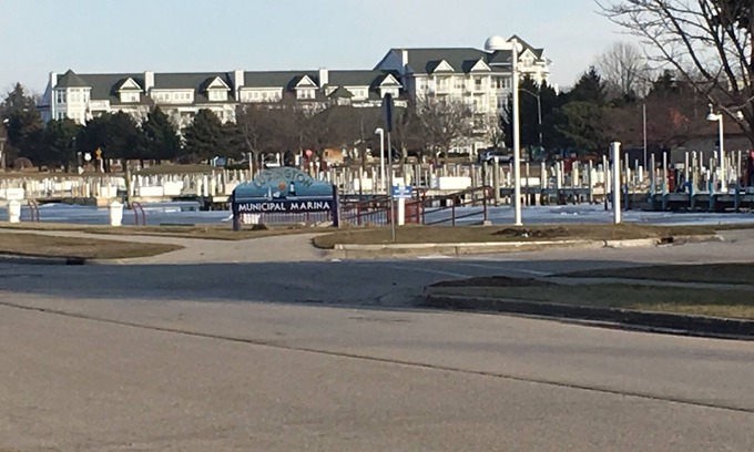 Ludington Casa | The Dock House - Unidad superior al lado del puerto deportivo de la ciudad