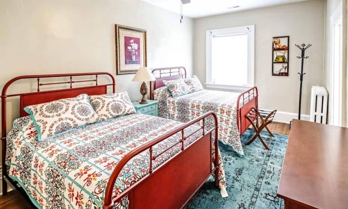 Tazewell Casa | The Doctor Johnston Suite