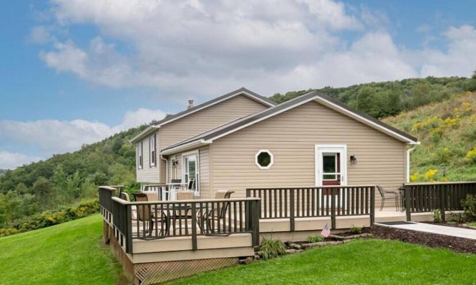 Wellsboro Casa | The Dodge House:Nature's Beauty and Downtown Charm