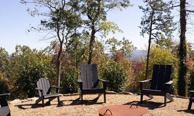 Mills River Casa | The Dogwoods at Vineyard Gap - Lower Retreat