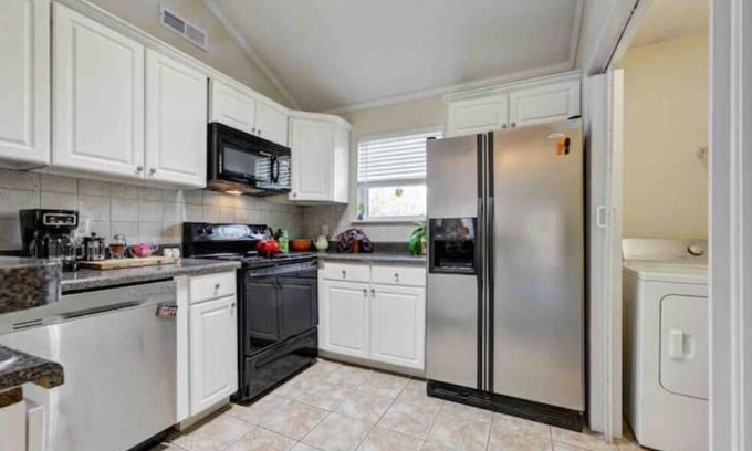 West Ashley Apartamento | The Dolly Apartment your perfect mid term home with full kitchen 2 bed 2 bath