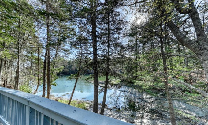 Boothbay Casa | The Dome House