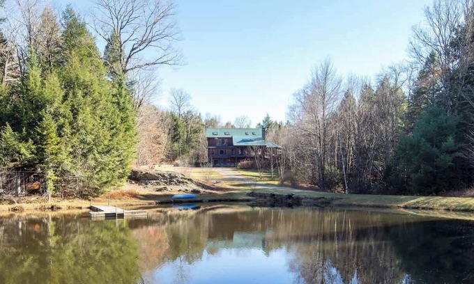 Marlboro Casa | The Dover Hideaway | Hot Tub & Close to Mt. Snow