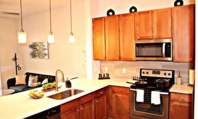 Central Business District Apartamento | The Downtown Life Experience in Fall