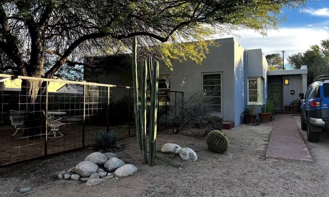 Blenman-Elm Casa | The Drachman House - Historic Blenman-Elm Neighborhood
