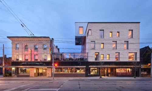 Beaconsfield Village Hotel | The Drake Hotel