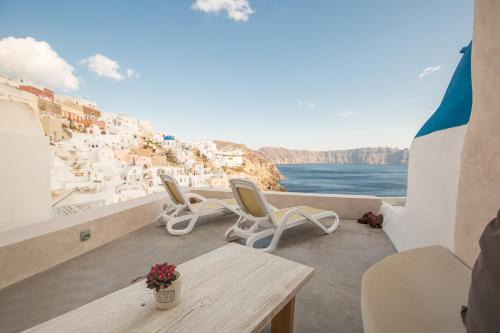 Oia Hotel | The Dream Santorini