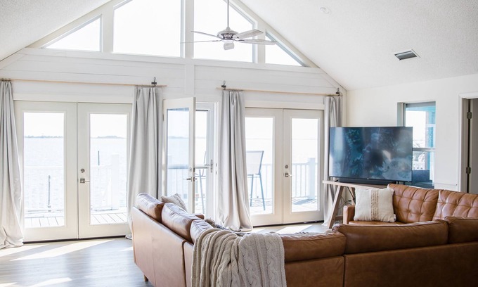 Pass Chateau Harbor Casa | the DREAMCATCHER at Indian Bay - A peaceful waterfront escape