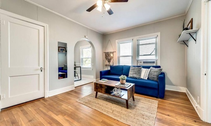 Lower Greenville Apartamento | The Dreamy Escape on Lower Greenville