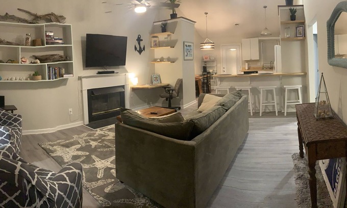 Kings Grant Casa | The Driftwood House is completely remodeled 3 bedroom 2 bath centrally located.
