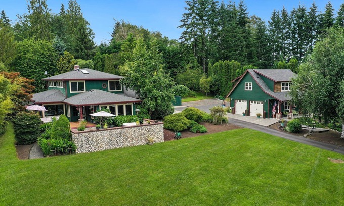 Cathcart Casa | The Eagle's Nest - Mountain View 3BD House Perched on 2 Country Acres