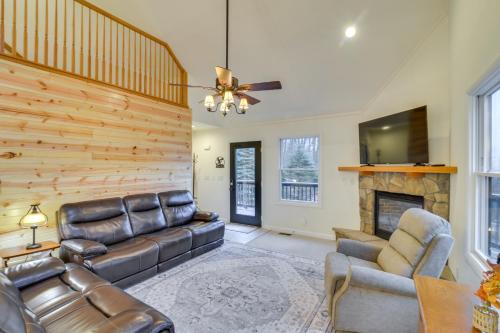 Terra Alta Casa | The Eagles Nest at Alpine Cabin with Fireplace!