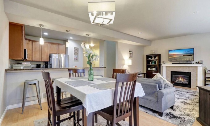 DeBarr Vista Casa | The Eastside Townhome Of Ophir