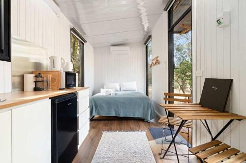 Nowhere Creek Casa | The Edge of Nowhere Chestnut by Tiny Away