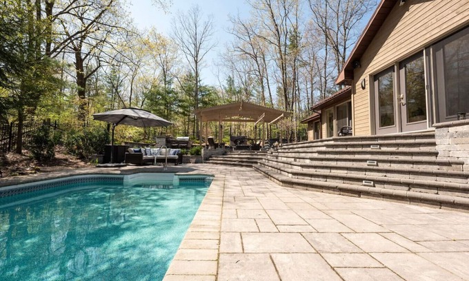 Grand Bend Casa | The Edge of the Woods