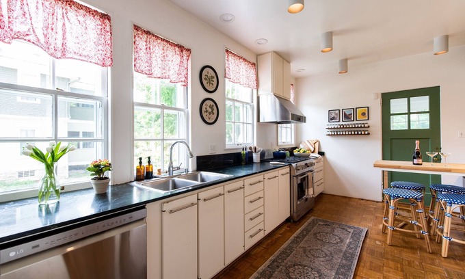 Northside District Casa | The Edward Fisk House in the Heart of Historic Downtown