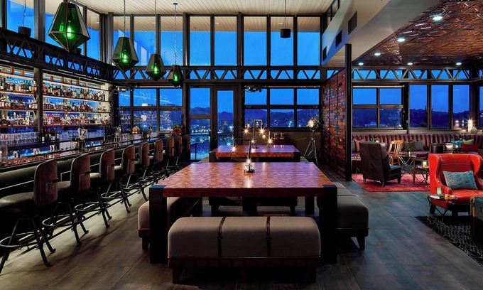 Downtown Chattanooga Hotel | The Edwin Hotel, Autograph Collection