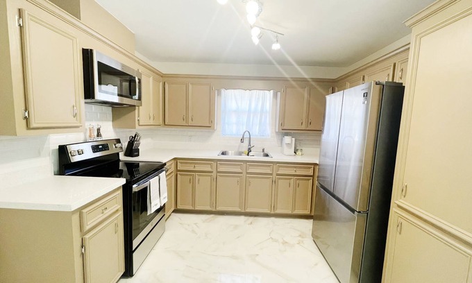 Pharr Casa | ✨The Elite✨ 3BR Newly Renovated💎 AIRPORT✈️