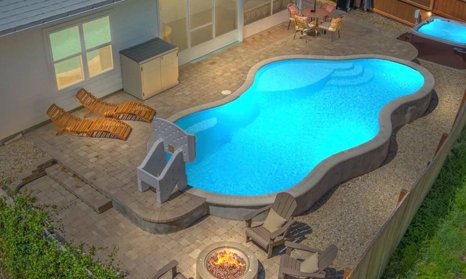 Upper Grand Lagoon Casa | The Emerald Cove - Pool, Hot tub, Sauna, Game room - Sleeps 13