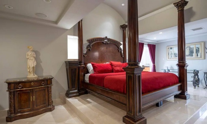 Greenway Plaza-Upper Kirby Apartamento | The Emperor’s Suite – Central Houston Luxury