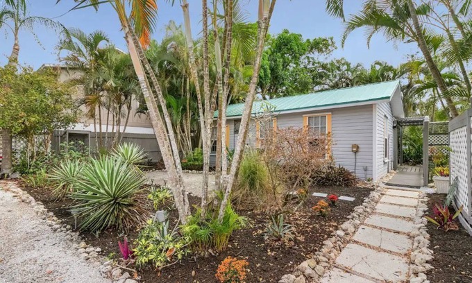 Bonita Springs Casa | The Enchanted Cottage; Imperial River Kayak Trail Oasis adjacent to Downtown Fun