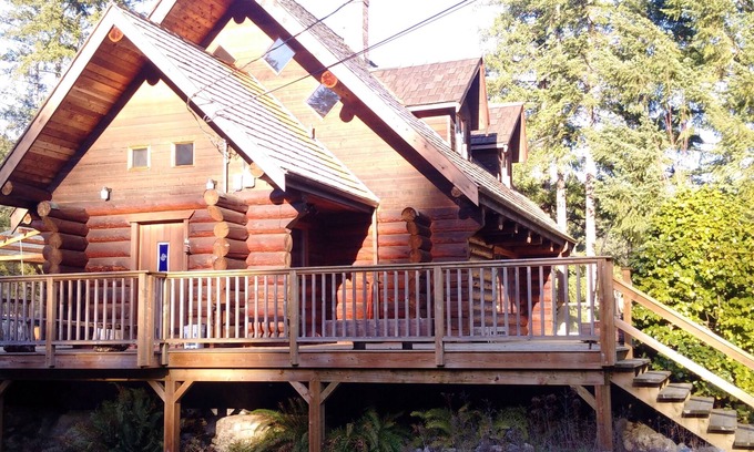 Halfmoon Bay Cabina | The Enchanted Woods Waterfront Log Cabin en Secret Cove