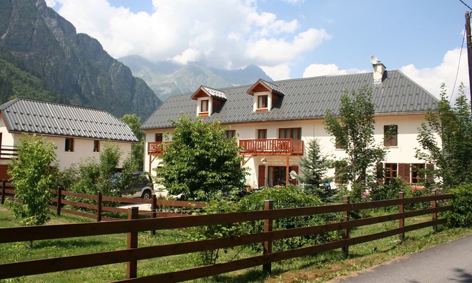 Le Bourg-d'Oisans Casa | El Fin Granero, Ferme Noemie. La ubicación es ideal para el ciclismo / esquí Bourg d'Oisans.
