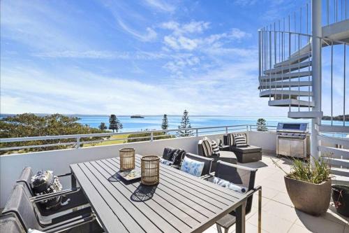 The Entrance Apartamento | The Entrance Waterfront Penthouse+Jacuzzi+BBQ