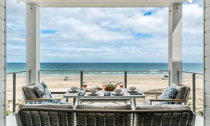 Moana Apartamento | The Esplanade - Luxuriously Styled New 3 Bed Apt