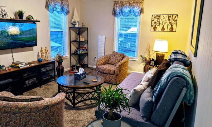 Milford Apartamento | The Estate Loft in Downtown Milford