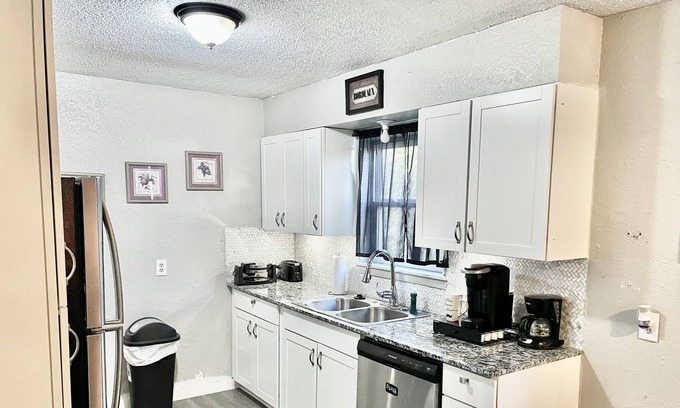 Central Oklahoma City Casa | The Estates of the Adventure District