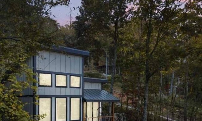 Wildwood Casa | The Evergreen Treehouse with Winter Views!