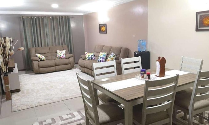 Hospital Apartamento | The Executive Milimani Apartment