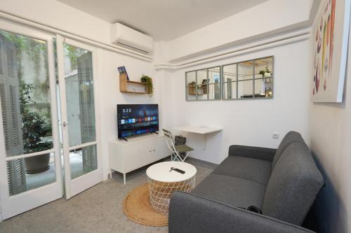 Pangrati Apartamento | The Extravagant studio in Pagkrati, Near Stadium