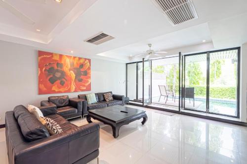 Kathu Villa | The Fairways Villas - 4 bedroom for 10 guests - 7kms to Patong beach
