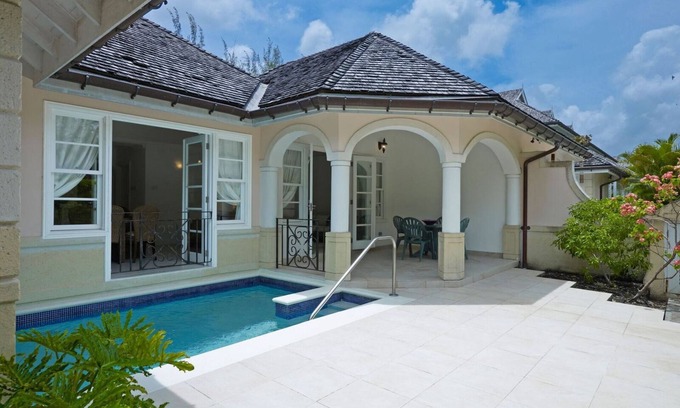 Halcyon Heights Villa | El Falls Villa 1 Equipado con un toque caribeño