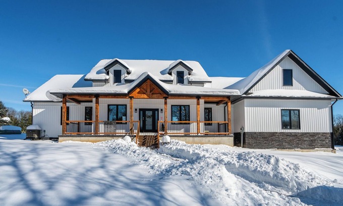 West Grey Casa | The Family Farmhouse @Westgrey