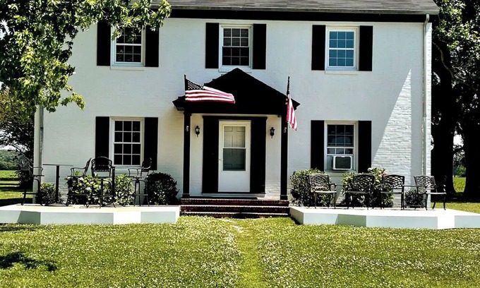 Unionville Casa | The Farm House at Hunting Creek