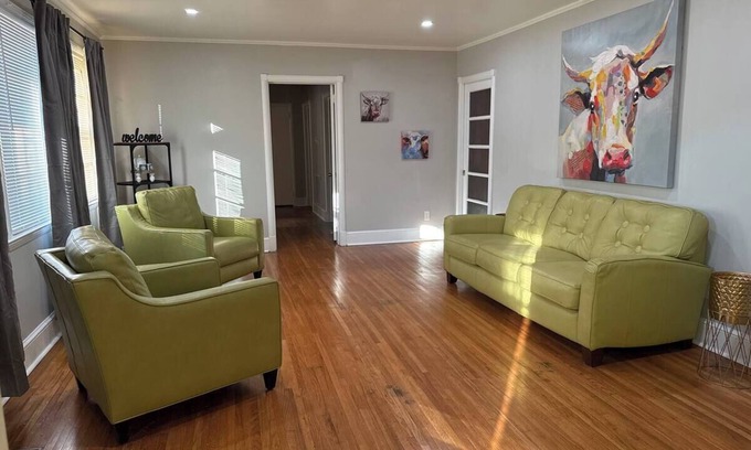Sumter Casa | The Farm House on Adams